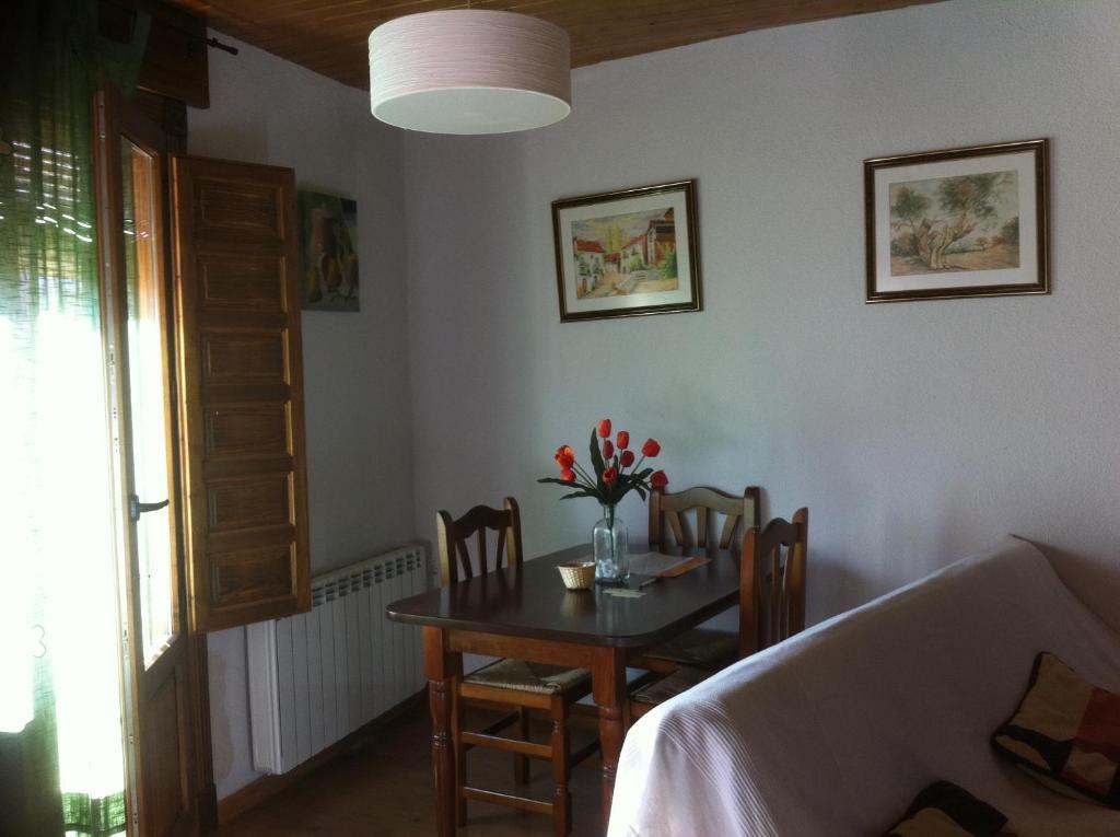 Alojamiento Turistico La Moneda De Huecar Cuenca  Zimmer foto